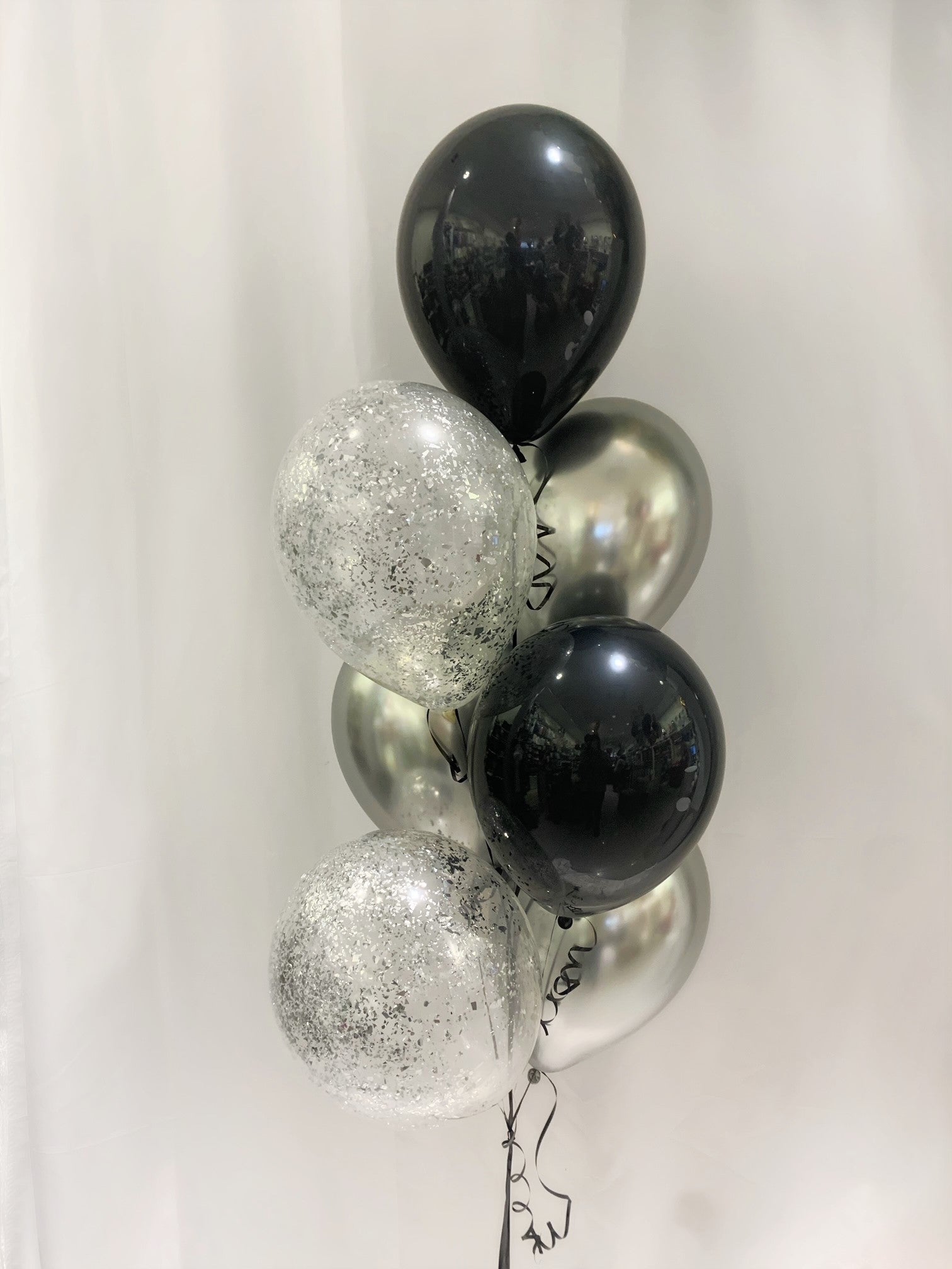 Bouquet de 12 ballons noirs , argent , or - Bouquet de Ballons 